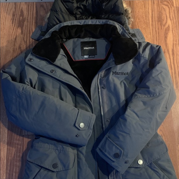 Marmot Women's Geneva Jacket with Faux Fur Hood - Picture 6 of 8